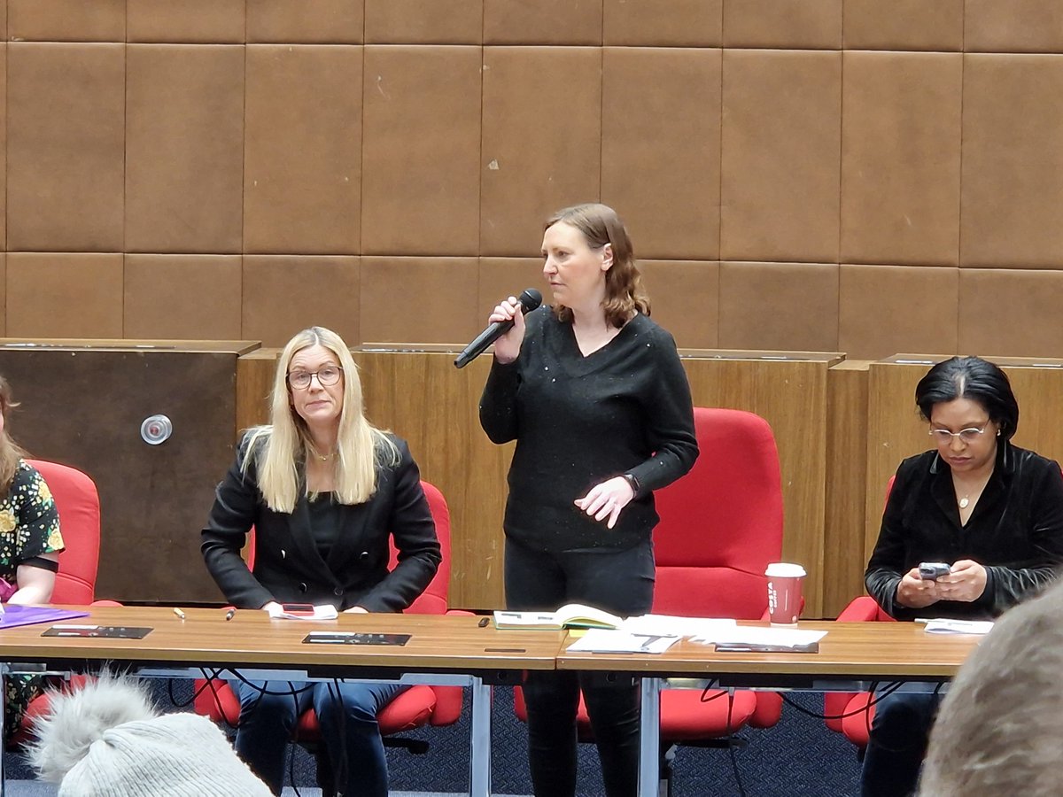 vickyfoxcroft's tweet photo. (1/2) Lewisham Speaking Up is an amazing organisation which empowers people with learning disabilities.

This morning they had chance to grill all 3 Lewisham MPs - me, @elliereeves &amp; @JanetDaby -  on subjects including health, work &amp; housing.

Thanks for the excellent questions! https://t.co/OzwiDbGB8i