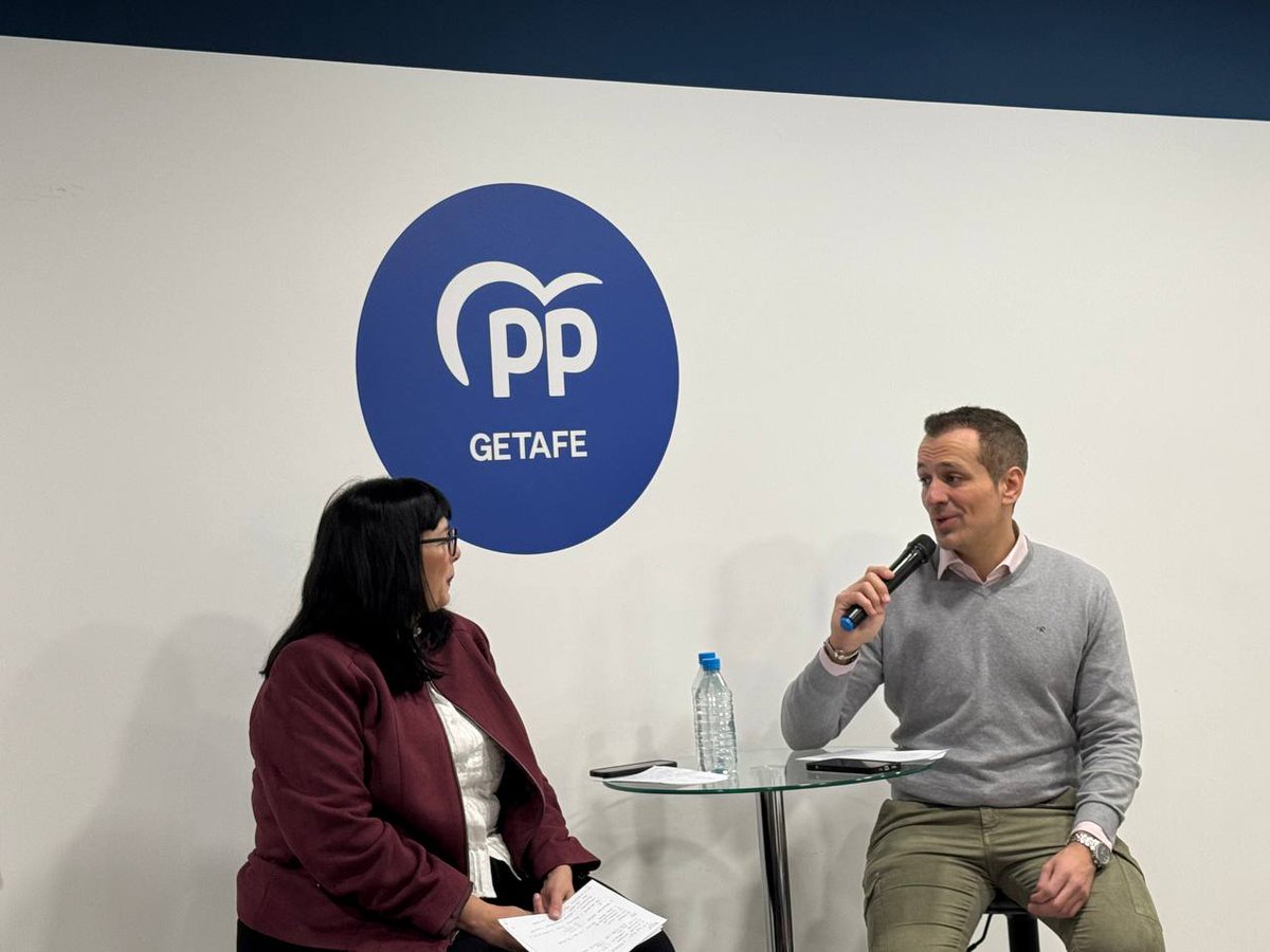 AJMesaGarrido's tweet photo. Un placer contar con la diputada regional y senadora @bravosanchezm en los 'Encuentros populares' de @ppgetafe

Nos habló del trabajo de @PPSenado en la Cámara alta de las Cortes Generales. Una labor más importante que nunca como contrapeso a la deriva del sanchismo. https://t.co/AoA6rNT4cL