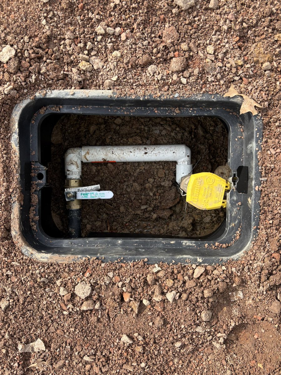 DirtNerd09's tweet photo. We’ve had some fun with these slow leaks this off season…changed out a couple shut offs and and boxes to hopefully make life a lot easier in the bullpens https://t.co/OAvgM4wyEf