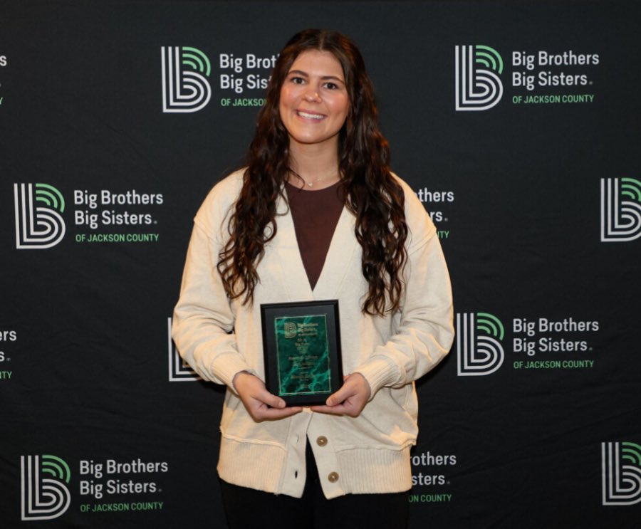 Mariah Kerley (@mariah_kerley14) on Twitter photo I am so grateful to earn Big Sister of the Year! I’m so happy I could make an impact and be a part of this program for the past three years.
#studentathlete <a href="/BBBSA/">Big Brothers Big Sisters of America</a> <a href="/coachmericle12/">Michael Mericle</a> I am so grateful to earn Big Sister of the Year! I’m so happy I could make an impact and be a part of this program for the past three years.
#studentathlete <a href="/BBBSA/">Big Brothers Big Sisters of America</a> <a href="/coachmericle12/">Michael Mericle</a>