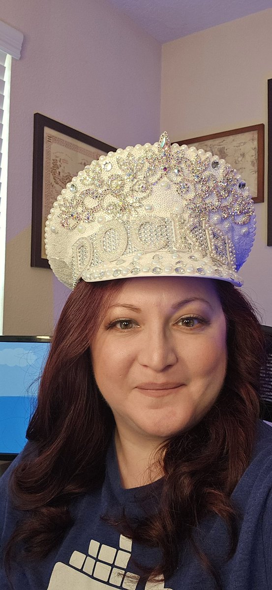 Shelley Benhoff 👑 tweet media