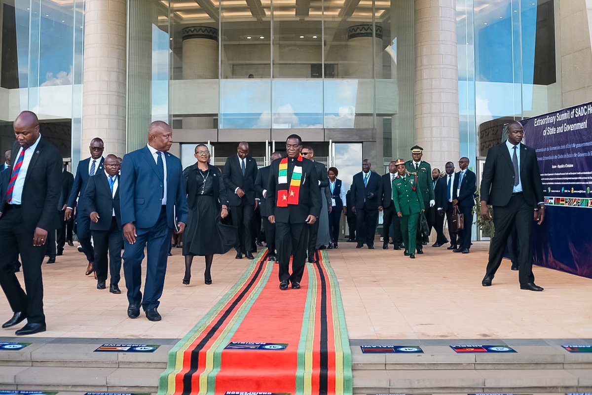 President of Zimbabwe tweet media