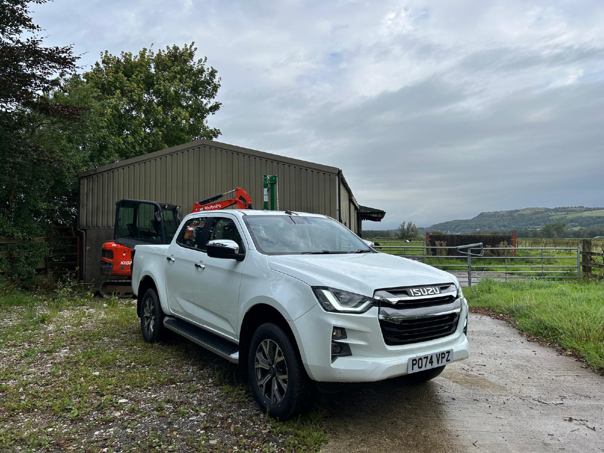 Book your Isuzu Dmax demo today!

pvdobson.com/pick-ups/any/i…..