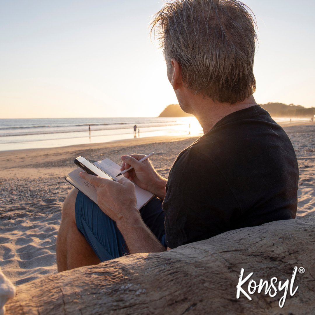 Konsyl's tweet image. 🌅 Reflect on Your Journey This January! As the month wraps up, take a moment to celebrate your progress. With Konsyl by your side, you’re one step closer to achieving your health goals. What have you accomplished this month? 

Share below! 🎉 

#EndOfMonthReflection #Konsyl