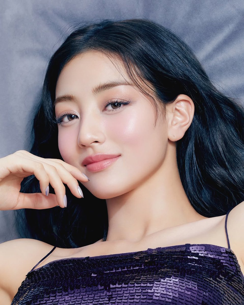 IT'S JIHYO DAY! HAPPY BIRTHDAY MY SUNSHINE ☺️🫶🏻

HAPPY JIHYO DAY
#두더지들의_갓두목_탄신일
#RayOfSunshineJIHYO
<a href="/JYPETWICE/">TWICE</a>