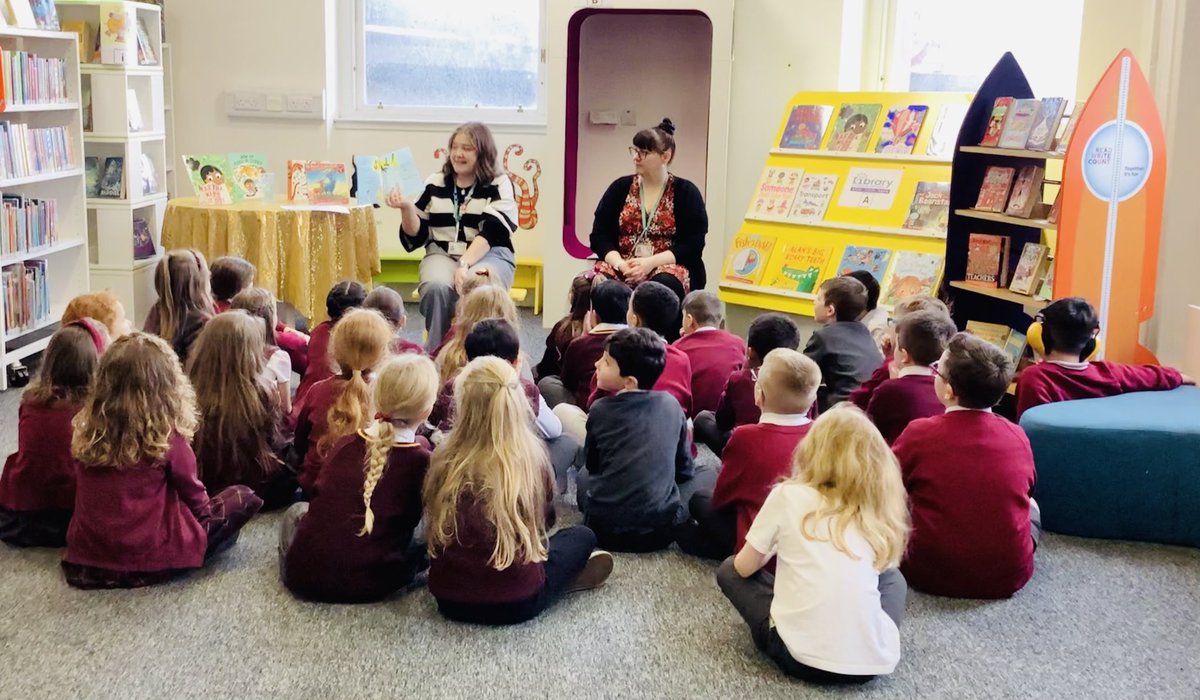 InverclydeLibs's tweet image. Ardgowan Primary 3 visited Greenock Central Library for a lovely session lead by Kimberley and Amy of storytelling, scavenger hunting, bridge building and learning all about the library. #ReadWriteCount