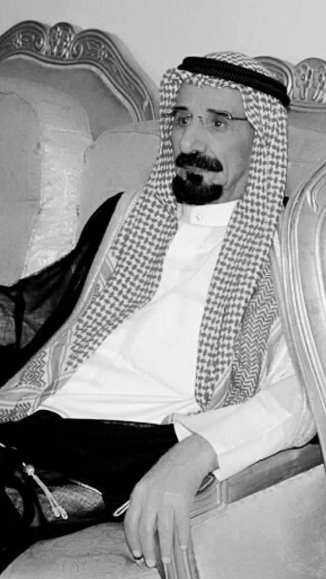 انتقل إلى رحمة الله تعالى والدنا الغالي الشيخ #مثقال_الحلاف وسيوارى جثمانه الثرى غدا بعد صلاة العصر بمقبرة الجهراء.. الله يرحمك ويغفر لك يا ابو جليل ويسكنك فسيح جناته، فقد كنت من أطيب الرجال، وخالص التعازي لأبناء المرحوم وذويه ولأُسرة الحلاف الكريمة، و إنا لله و إنا إليه راجعون.