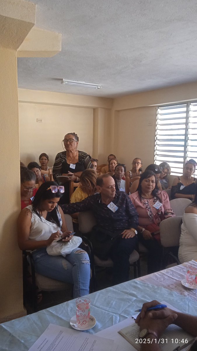 CalungaMay36347's tweet photo. Asamblea de Balance del sector de la Salud en San Luis  Santiago de Cuba,
🩺Debaten el quehacer de diario durante el 2024, punto de partida para perfeccionar el trabajo en el año 2025.
#CubaPorLaVida 
#SaludPública 
#sanluis 
#tierradelosmaceo https://t.co/CLbzIVJsBE