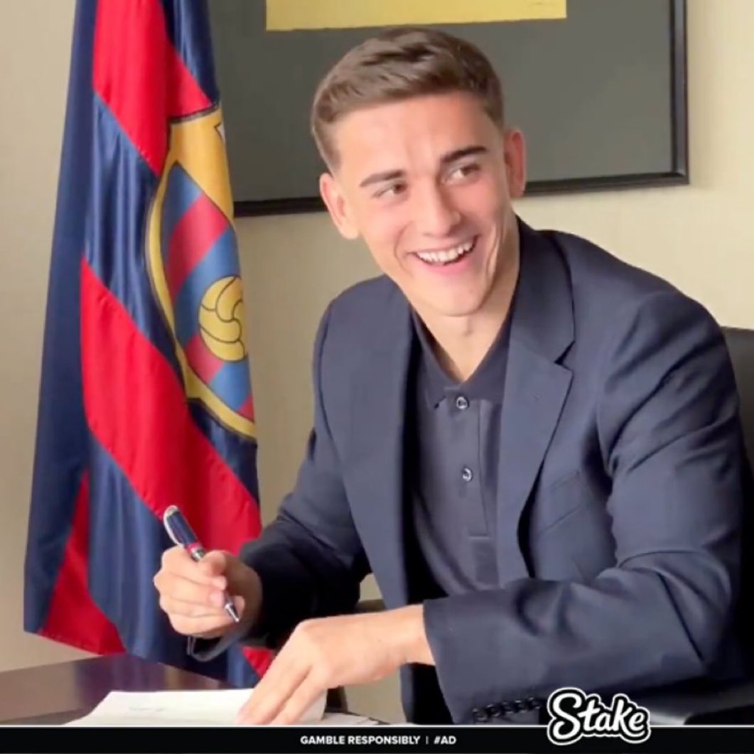 🗣️ Gavi: “Este puede ser uno de los días más felices de mi vida. Estoy muy contento de seguir en el club de mi vida y espero que sean muchos años más”.