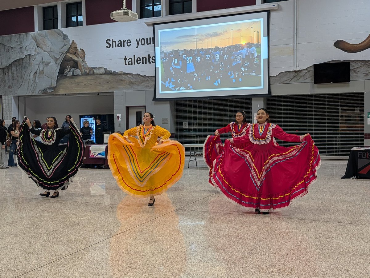 Kempner Dance Dept tweet media