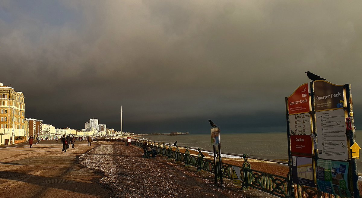 warrior_orion's tweet photo. With dark clouds gathering looks like I can take the night off being papped in the sky and head off down the pub.😁🌫🍺
#Orion #FridayVibes #lookslikerain https://t.co/0nv1hpiBwu