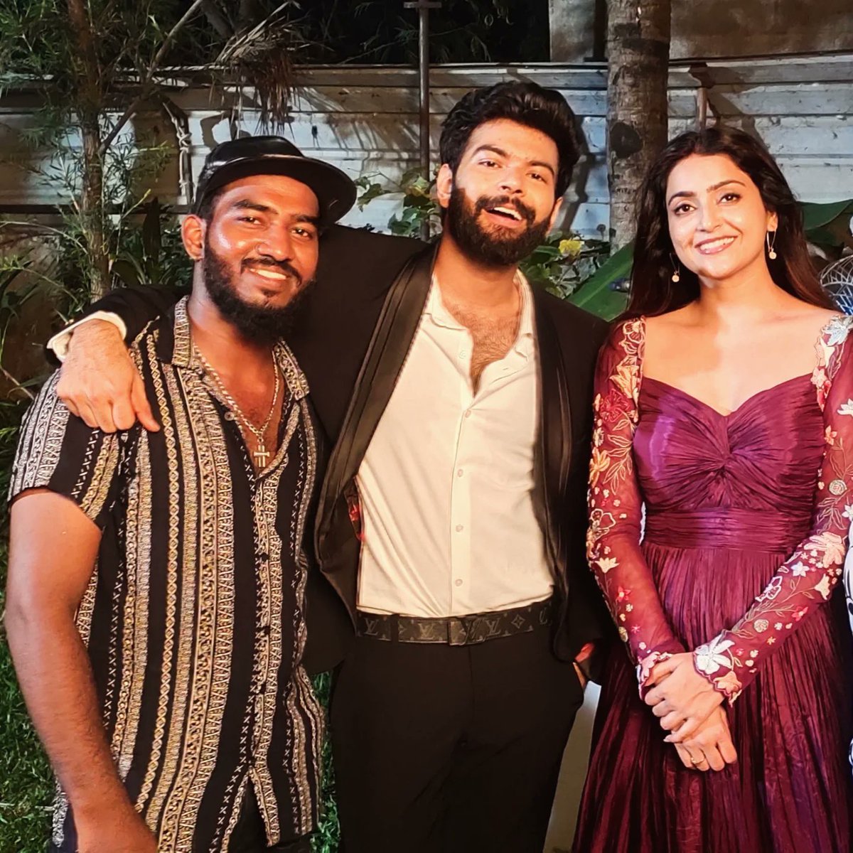 From the set of #HaiyooSaachale 🫶
Offline pic of #VJVishal and Album team❤️‍🔥