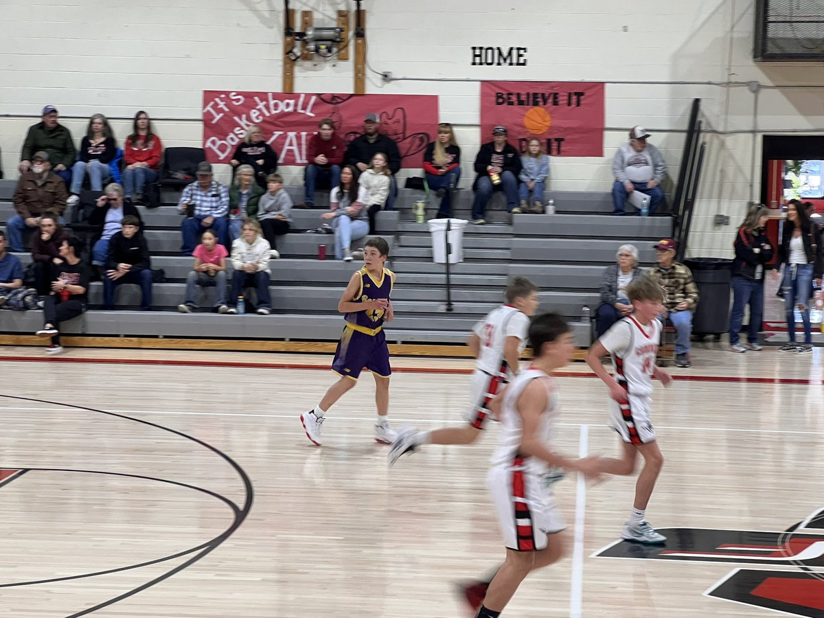 notoriousbanker's tweet photo. AGGREGATOR is in chilly Cliff, NM to watch a 7th grade game pitting the Reserve Mountaineers vs Cliff Cowboys
My nephew, Romeo wearing #43 to honor Pascal Siakam… or more likely Reserve has no clue who he is
I got you with 7th grade coverage with AGGREGATOR
#GoReserve https://t.co/sBcvg1LL12