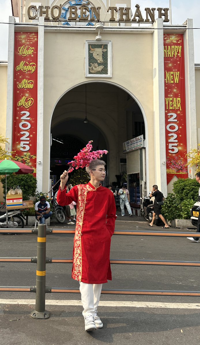 VanQuybinhtan's tweet photo. Tết không ai lì xì https://t.co/g4gsXzDtyB