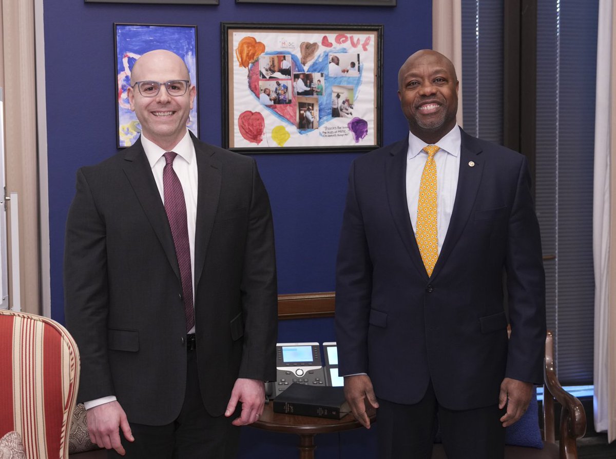 SenatorTimScott's tweet photo. I met with Stephen Miran, President Trump’s nominee to serve as Chair of the Council of Economic Advisors.
 
Dr. Miran will bring much-needed change and commonsense to the CEA, and I look forward to working with him to create economic opportunity for all Americans. https://t.co/F1lf0HahnD