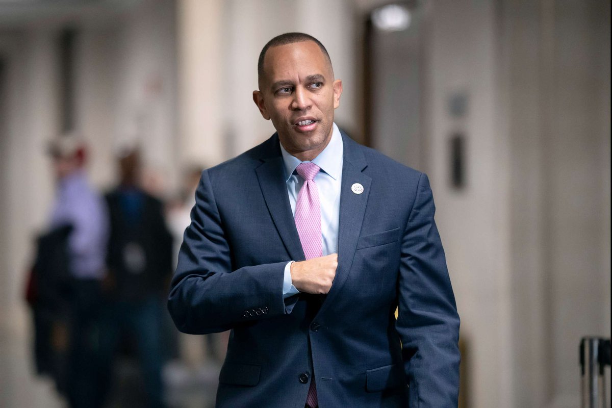 This dumb@ss (<a href="/RepJeffries/">Hakeem Jeffries</a>) is telling their supporters to “fight” Trump’s agenda “in these streets!” 🤔 

He’s a POS who needs to be removed from Congress ASAP!