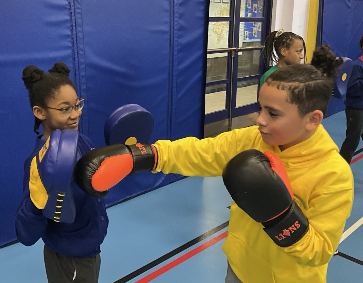 DorringtonB42's tweet image. 🥊 Morning Boxercise with Mr. Poole! 💪 A fantastic way to start the day, keeping active and energised! Well done to everyone who took part. 👏 #Boxercise #ActiveStart #HealthyHabits