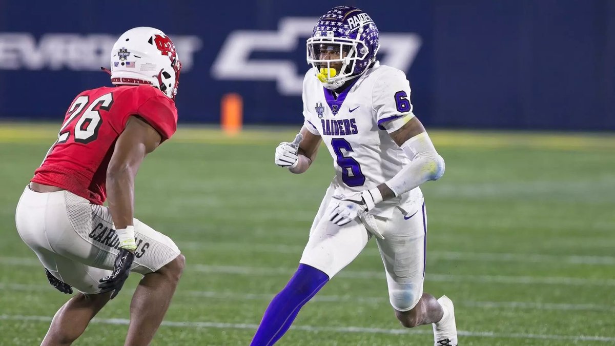 #CFL NEWS: The Saskatchewan Roughriders are signing WR Wayne Ruby Jr., per source.

Ruby had an outstanding college career at Mount Union, totaling 5,624 yards &amp; 74 TD's. He averaged 100.4 yards per game. 

Wayne has had multiple NFL workouts (Jaguars, Browns, Cardinals).