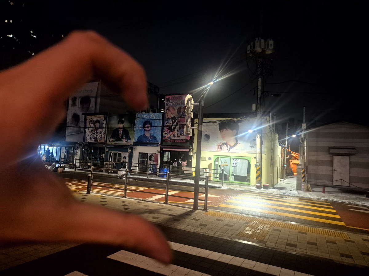 [250201] weverse dm 🐿️🐱💬

🐿️🐱 guess it’s my birthday soon