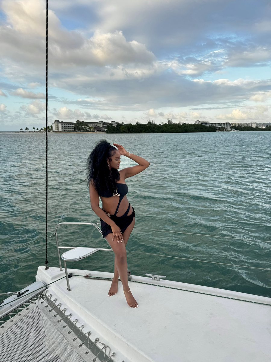 _Neekd's tweet image. Jamaican me crazy 😍