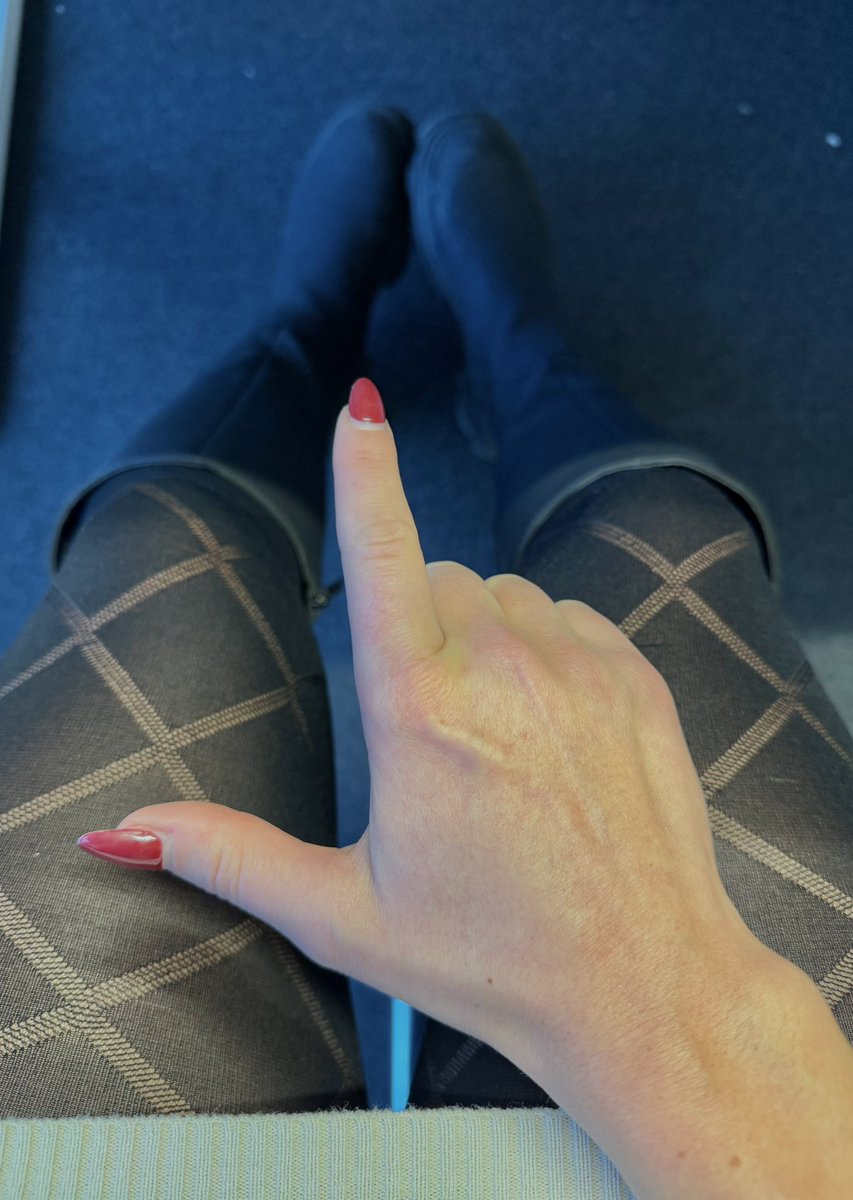 😈 SCHMERZ RT GAME 😈
1/1/1 - 30 Minuten - jeder ein Kommentar 

Kommentar - Ohrfeige
RT - Schlag auf die 🥚
Like - Nippeltwist

N. der Versager braucht es - also geben wir ihm es 🤭