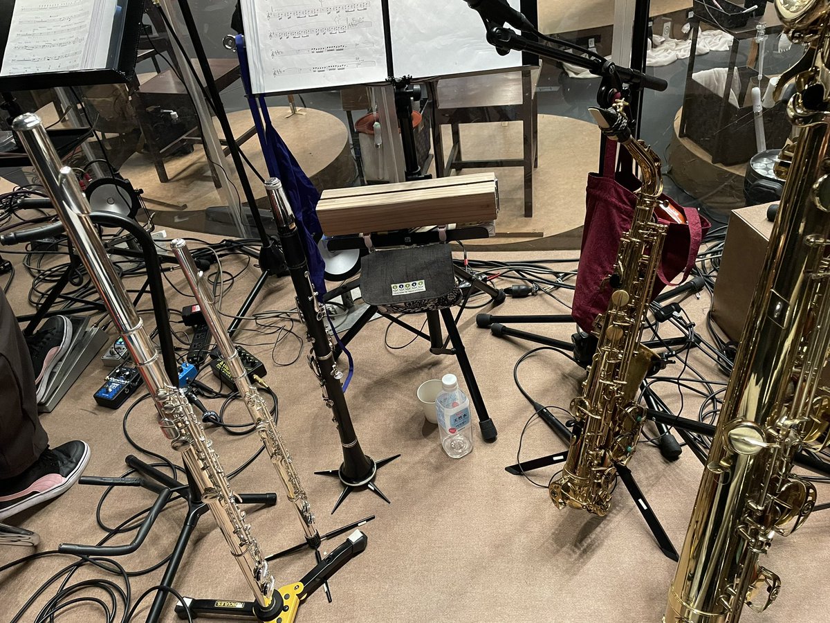 sax_miyazaki's tweet photo. ジャングル大帝ルネルッキオ編千秋楽でした。
今回はflute/alto flute/cla/as/bsの5本でした。使う楽器全部に（Reedに限らず）見事に見せ場が振り分けられて気の抜けないステージだったけど、音楽がとにかく最高だったのでずっと高いモチベーションで臨めました！関係者各位、大変お世話になりました！ https://t.co/iJcO5i9HnY