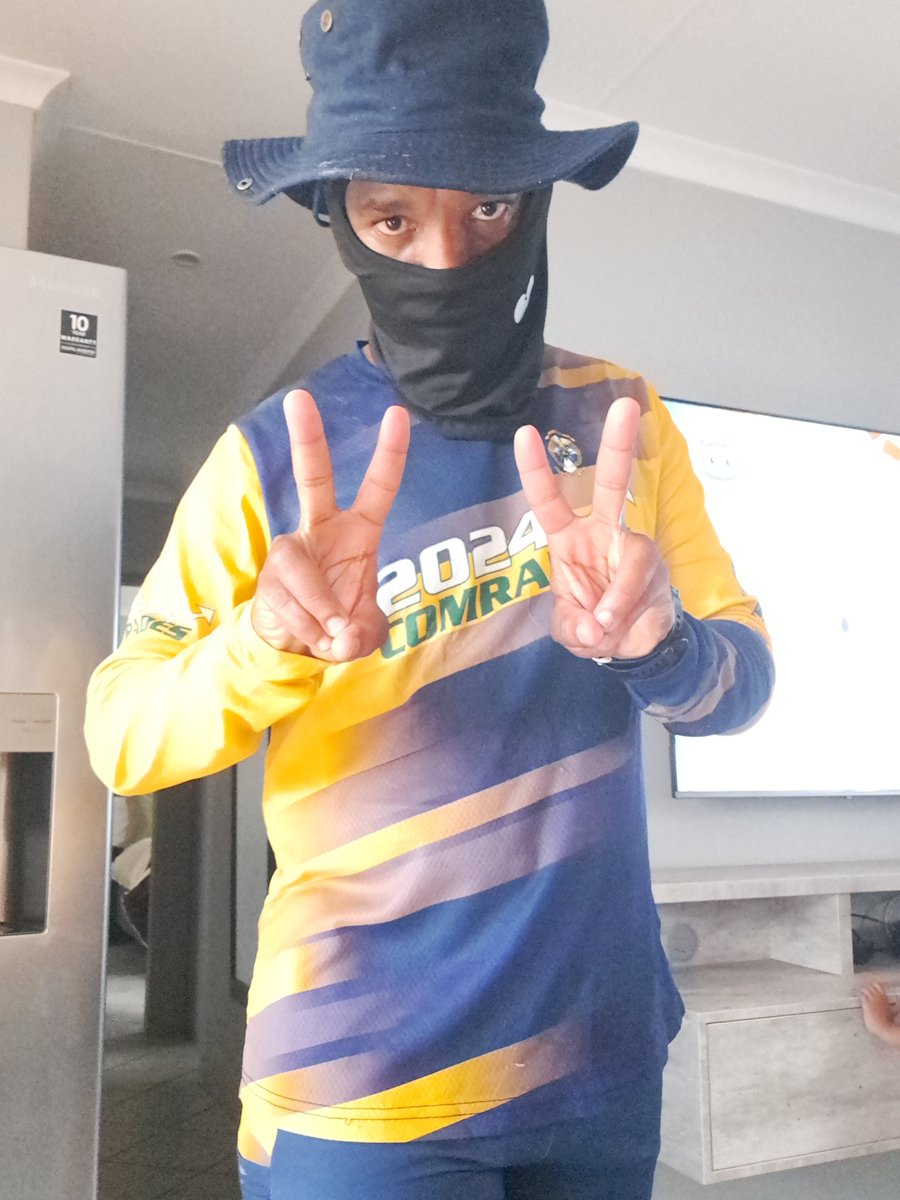 T_T_Y_ONE's tweet photo. The January mission is accomplished now that we are heading to February with a smile and new targets as I continue to prepare to become better runner.

@sipho_marima month end update stands at 355km Champ..

#ADIDAS
#ADIZERO 
#TRACKN4PB
#TWOOCEAN25PB
#COMRADE25PB https://t.co/Kv93do942d