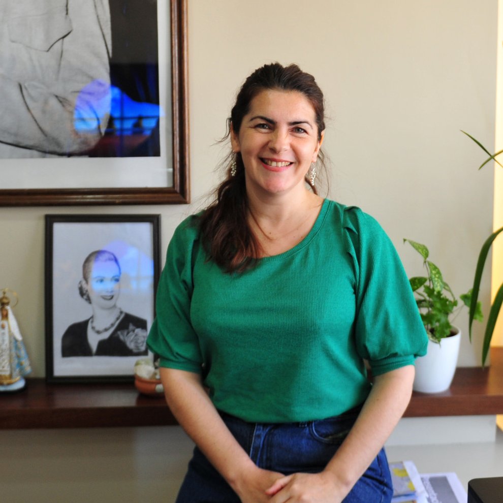 🚨ESTA ES MARIEL FERNANDEZ LA INTENDENTE K DE MORENO QUE MANDÓ A DETENER LABURANTES MIENTRAS LOS CHORROS MATAN GENTE TODOS LOS DÍAS EN SU MUNICIPIO.

QUE TODOS LE CONOZCAN LA CARA A ESTE DELINCUENTE.