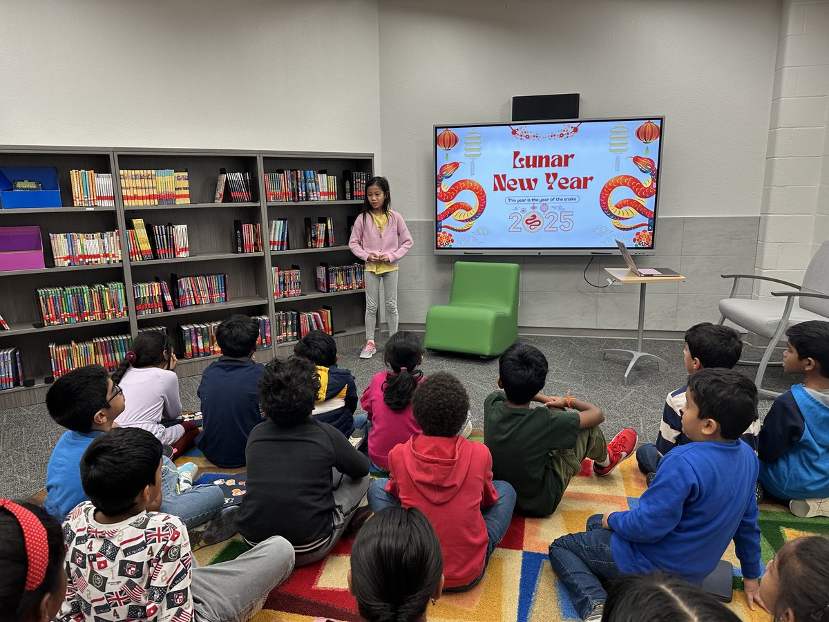 VRELibrary's tweet image. Learning about Lunar New Year 2025 was especially meaningful when we heard from our own #vrestars #primarysource about the traditions of this celebration. @VRE_STARS @CISDlib