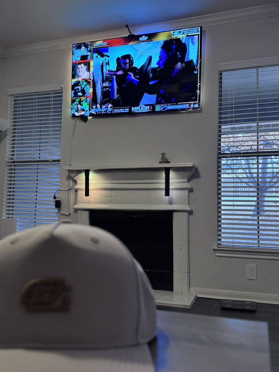 Charlie ⚡️ tweet media