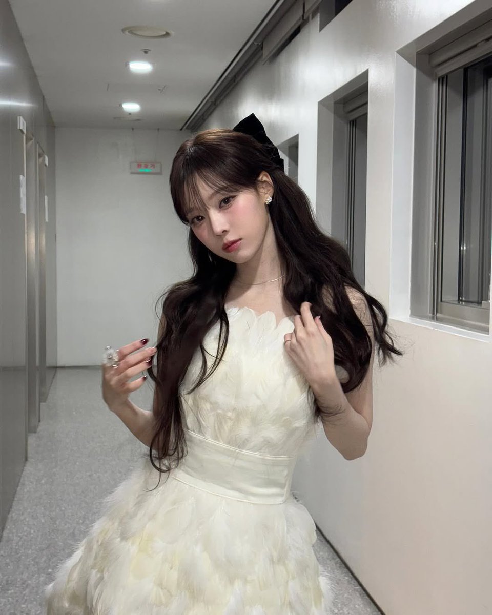 hourlykwinter's tweet photo. imwinter instagram update https://t.co/6YqctkOYGl
