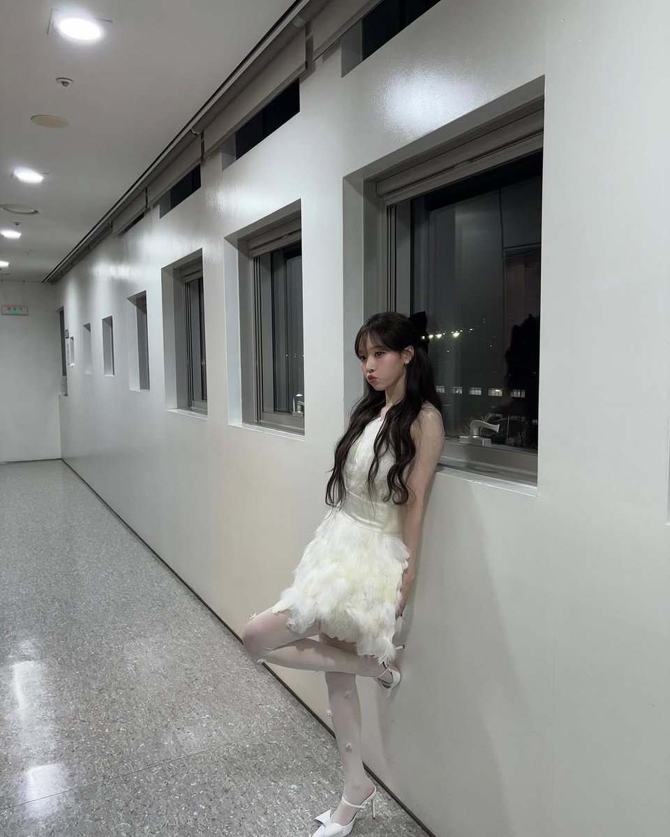 hourlykwinter's tweet photo. imwinter instagram update https://t.co/6YqctkOYGl