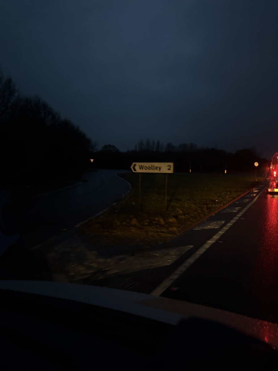 Blinds IN Glass 🟨 tweet media