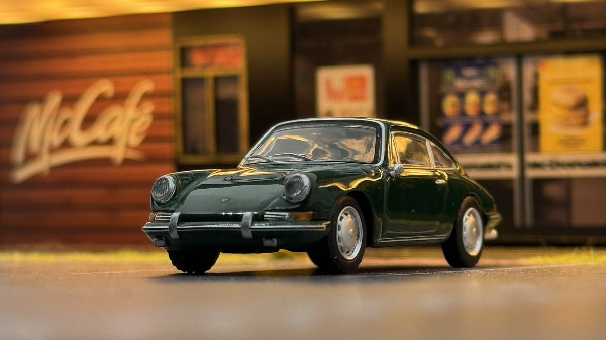 Porsche 911 
#porsche #porsche911
#diorama #dioramas
#scale164 #miniature
#diecast #minigt
<a href="/DiecastAddicts/">Diecast Addicts</a> <a href="/Clark77Lee/">LeeClark77</a>
<a href="/andyps1275/">Andy Sherratt</a> <a href="/miniphernalia/">Miniphernalia.co.uk</a>
<a href="/UltimativCars/">📵Frédéric von Wenz 🚗⛽️</a>
<a href="/WeLoveDiecast/">WeLoveDiecast</a> <a href="/addict_car/">Car Brochure Addict</a> <a href="/LeahRebeccaUK/">Leah Rebecca</a>
<a href="/LittleJohn_MD/">LittleJohn MD</a>
<a href="/Cooldudehicks/">Andrew Hicks</a> <a href="/cars_tiny/">Tiny Cars Milano</a>