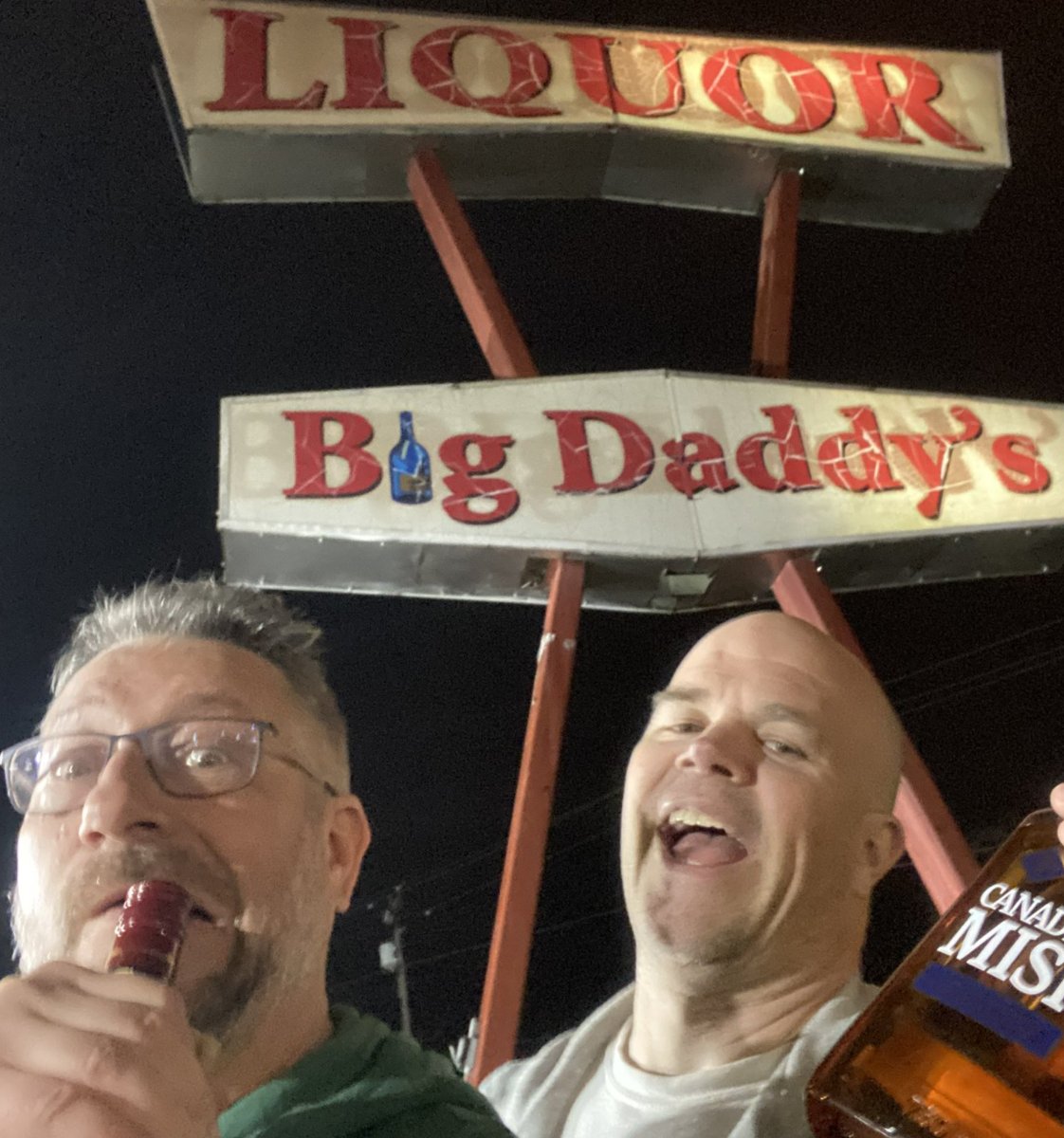 JayHickmanMD's tweet image. Prep for @ohayocon:

Step 1 - COMPLETE
Step 2 - get to the Dayton Convention Center!

I'm on my way! I'll see y'all later for a 1:30pm Q&amp;amp;A panel, then I'm in Vendors Hall, and then... the big, official Roast of John Swasey is tonight! Join me, won't you?

#anime