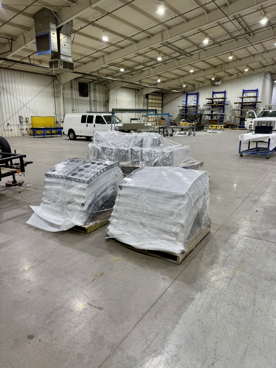 wercomfg's tweet image. Lots of customer parts/assemblies headed out the door today 💪🏼 🏭