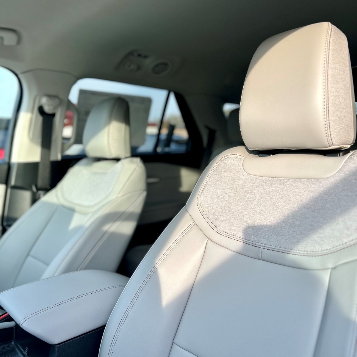 MikeDorianFord's tweet photo. Lease this 2025 Ford Explorer for just $399 / month for 36 months or lease for $429 / month for 36 months with $0 down!🤩

Click here to view this special: https://t.co/uSX9OaLHd5

#Ford #DorianDeal https://t.co/5BQNNRKlKw