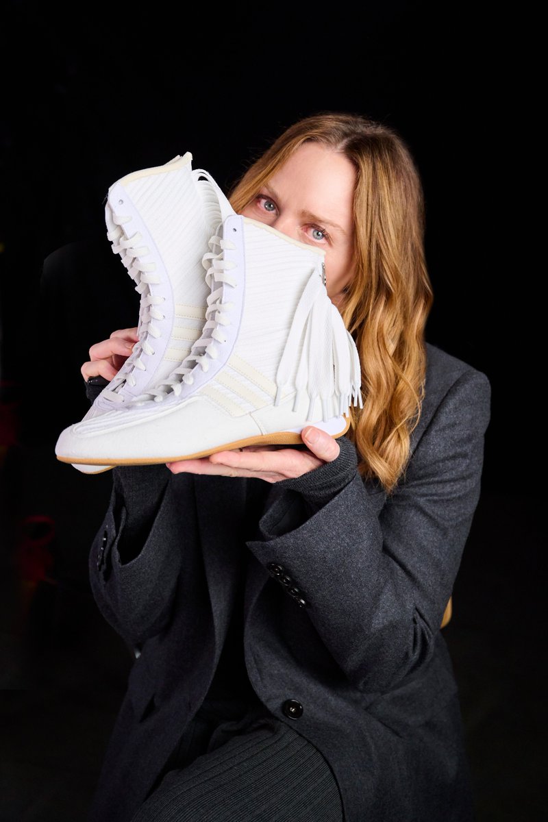 StellaMcCartney's tweet photo. Come see me and my new @adidas
Women #Rasant trainers tomorrow at 23 Old Bond Street in London x https://t.co/RAdydpz3Nk