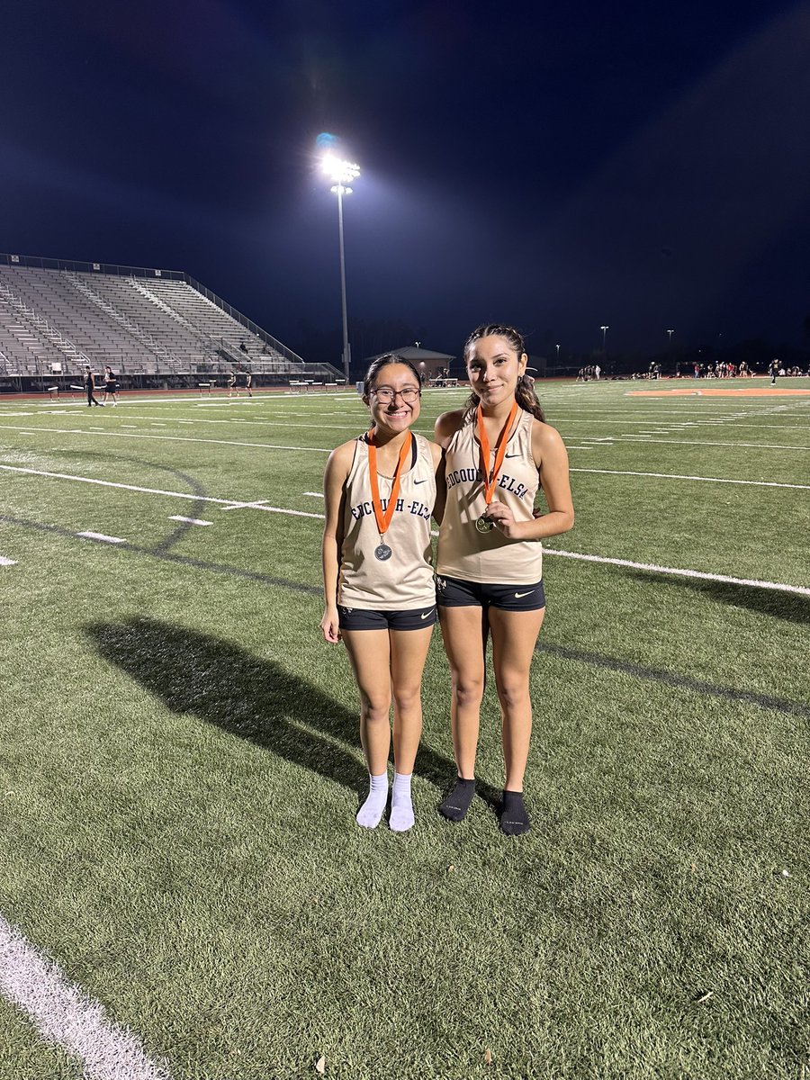 Jag_02179's tweet photo. Mercedes Sub Varsity Satellite Meet #LadyJacketTrack https://t.co/tYEIymP03i