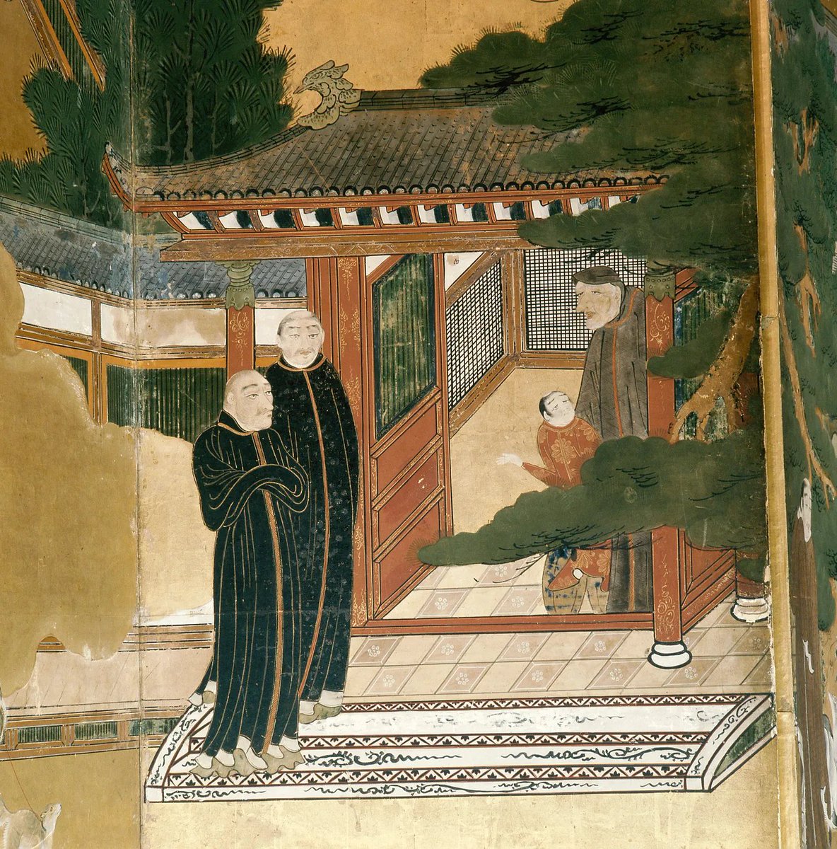 This fragment of an Edo period folding painting depicts the arrival of Jesuits in Japan. The section is part of a broader piece showing the Portuguese making landing in the country.