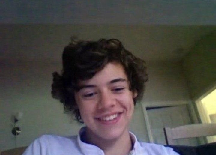 sonnyangelrry's tweet photo. slipping through my fingers all the time i try to capture every minute 💌🎂 https://t.co/s7PIGDbzJx