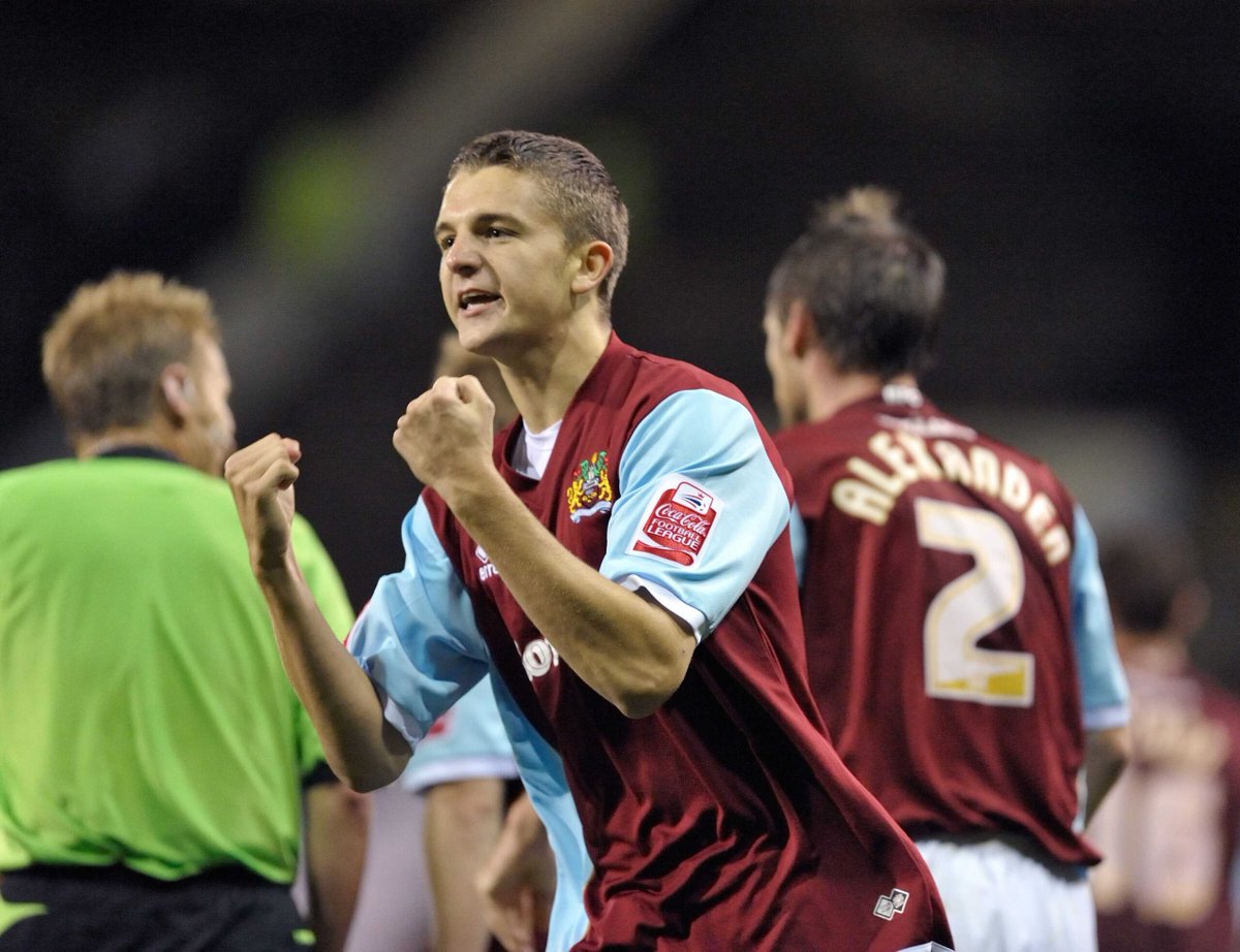 TurfCastPodcast's tweet photo. Jay Rodriguez is a Burnley legend and I won't hear otherwise. 

A shame we won't get to say our goodbyes properly but in truth it is probably a move that works for all parties, but still sad to see him leave.

One of our own &amp; always will be!

Good luck, Jay. 

#twitterclarets https://t.co/ZaCvuDPM6L