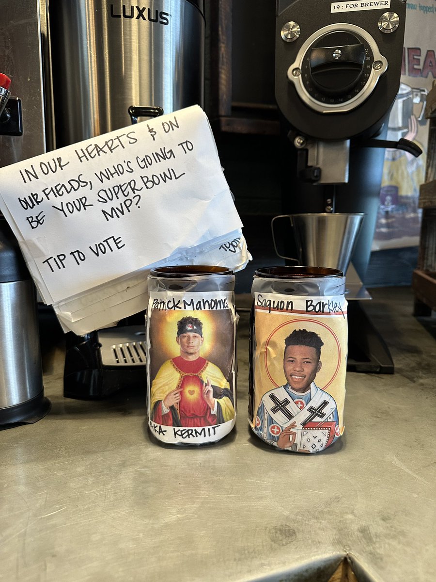 New tip jars…
#CoffeeTime #superbowl 
#mahomes