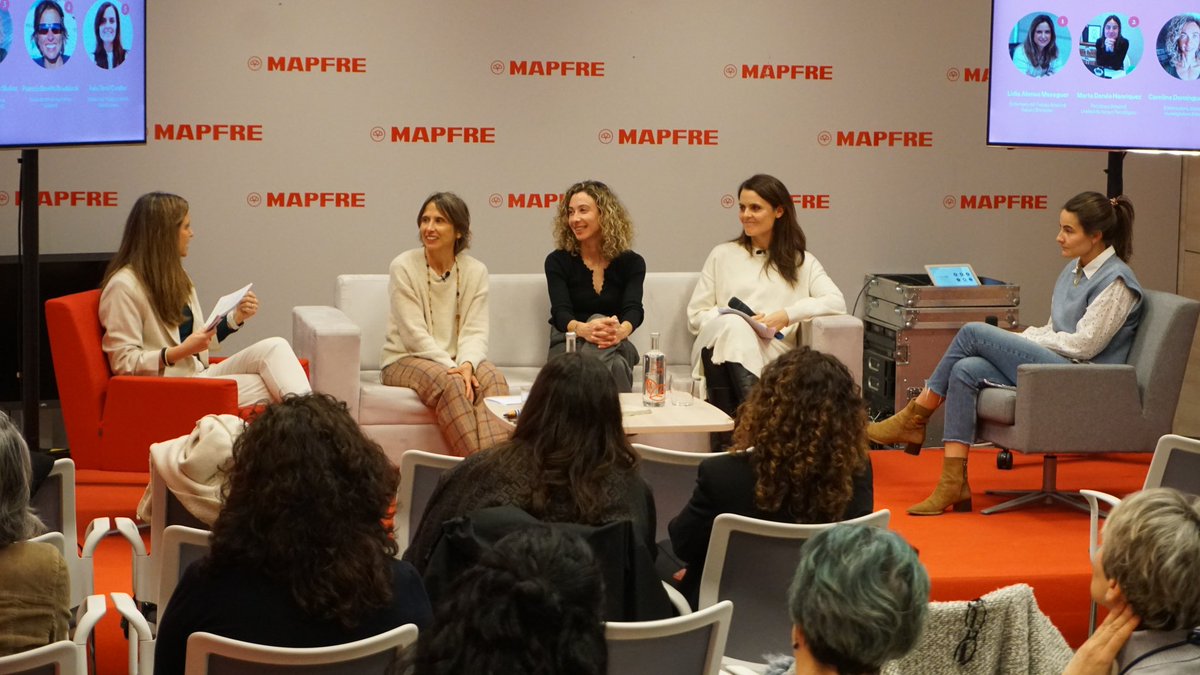 Carol_training's tweet photo. Mesa redonda: “Mujer y deporte: que la fuerza te acompañe”
Gracias @MAPFRE y Lidia Alonso Meseguer por crear este espacio.
Un placer compartir diálogo con Patricia Bonilla Braddock, Marta Danés Henríquez e Inés Terol Conthe.
Gracias a todos los asistentes presenciales y virtuales https://t.co/MCeYbvv1y7
