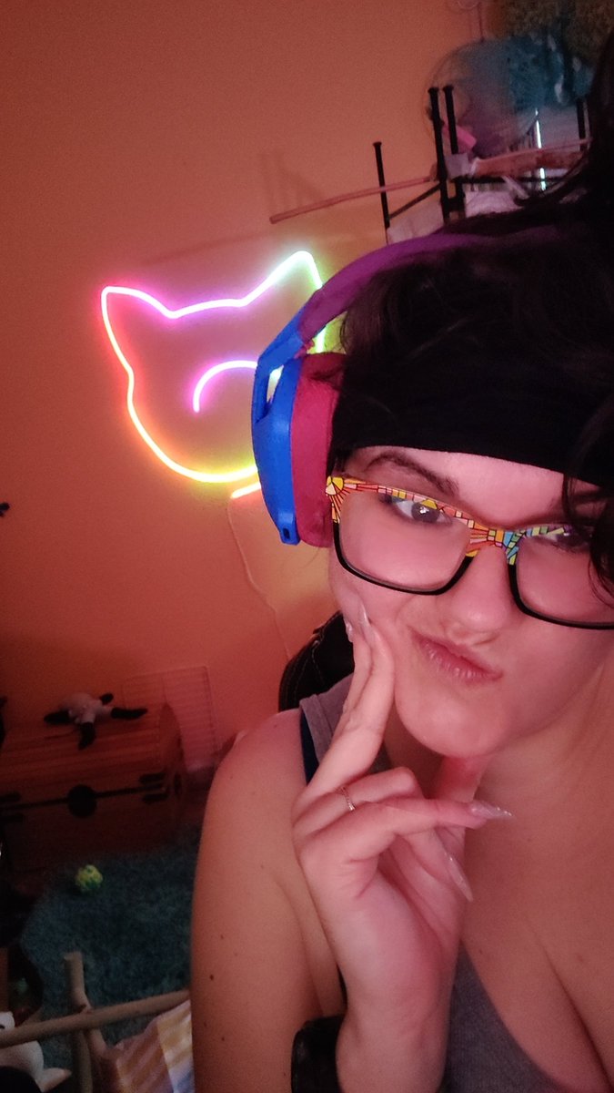 KitJlitch's tweet photo. Had to end stream a little early—got way too grumpy, and I’d rather save my good vibes for later. 😅 I’ll be back on later tonight.Thanks for hanging out, and see you soon! 💖🐾
#TwitchStreamer #GamingCommunity #Fortnite #StreamerVibes #VibesReset #GamerGirl #LiveLater https://t.co/KbdUTaOmgs
