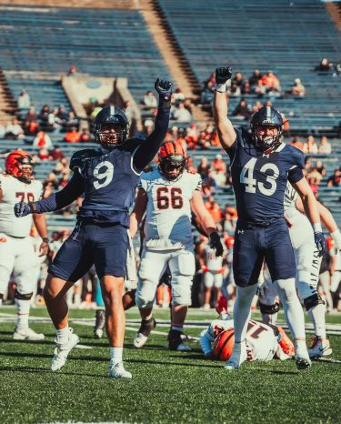 NateHayes56's tweet photo. #TYJ After a great conversation with @CoachJanecek I am blessed to receive my first D1 offer from @yalefootball!!! @coachpriest222 @CoachRenoYale @BlueChip540 @bdortNCS @COACH_REED540 @carljfred @DAWGHZERECRUITS @Spotlight39_Pod https://t.co/uMyZW8PHjm