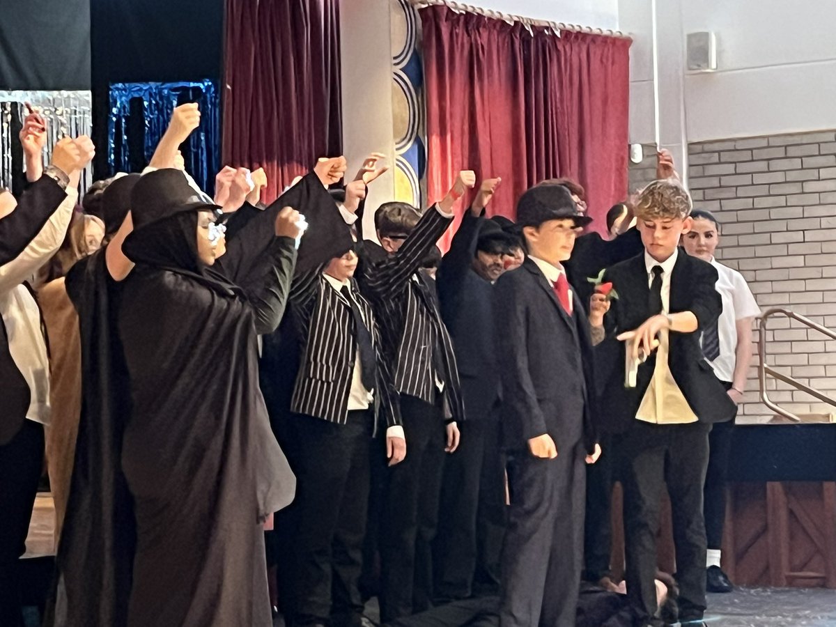 EngAquinas's tweet photo. Our years 9 were amazing in their Shakespeare Festival today!Their enthusiasm and commitment was outstanding! Our judge, actor and writer, Neil Kerry, commended them on their performances! https://t.co/sQi0ODINa2
