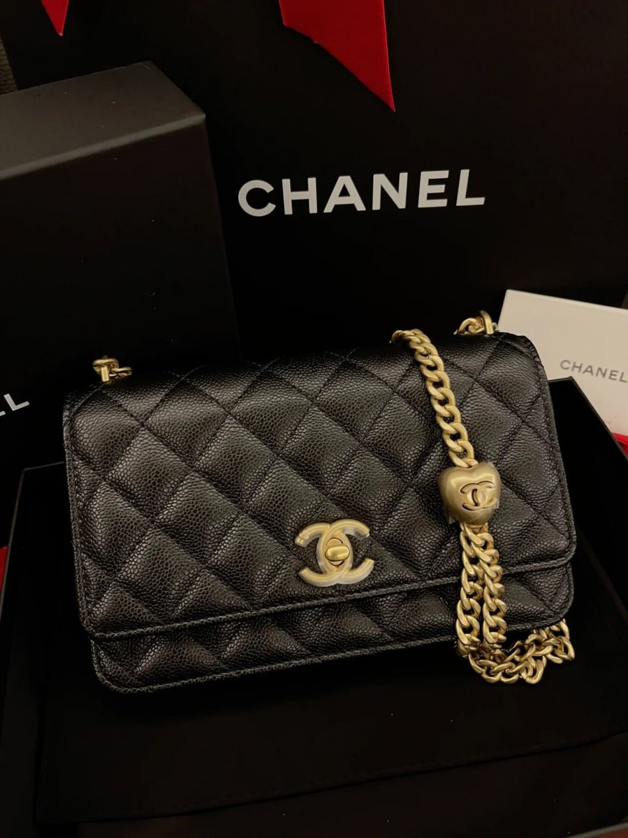 njsph's tweet image. My best friend sent it to me as a gift🛍🎁