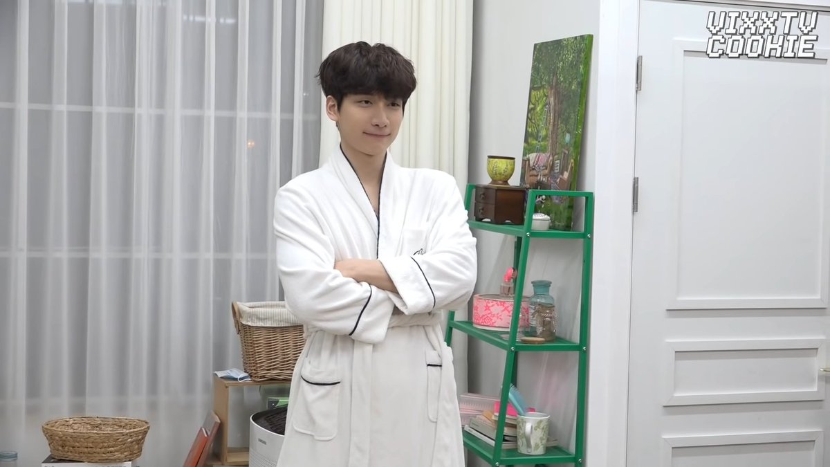 VIXX tv hourly tweet media