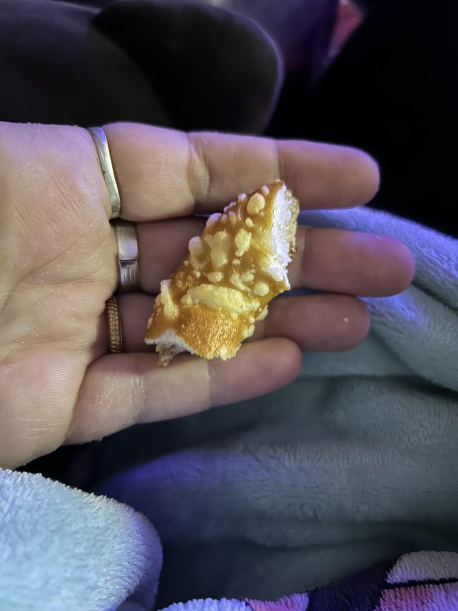 The Pocket Treasures have gone downhill fast; today’s finding was a bit of stale cheese pretzel.  I haven’t had them since Tuesday I think so that’s nice and peak sluttish behaviour (medieval-18th c definition)